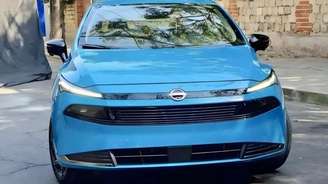 Flagra - Nissan Versa 2027