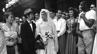 Carnaval de rua do Rio em 1954, parte do acervo do artista