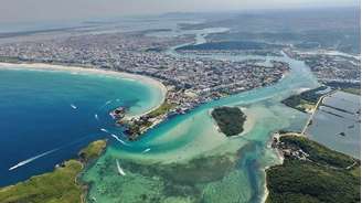 Guia de viagem completo percorrendo Cabo Frio, destino de praia na Região dos Lagos.