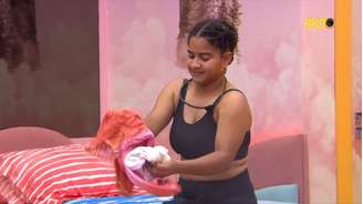 Após ser eliminada da Prova do Líder por Alberto Cowboy, Milena bagunça os pertences do veterano