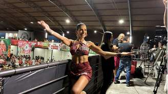 Aline Oliveira, rainha de bateria da Mocidade Alegre