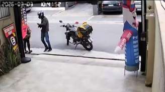 Tentativa de assalto na manhã desta terça-feira terminou com suspeito baleado e fez Consulado dos EUA fechar temporariamente