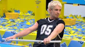 Juliano Floss provoca sister na prova do líder