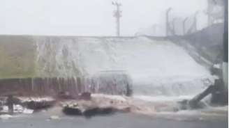 Muro que cerca aeroporto de Congonhas cai por conta da chuva
