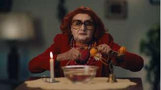 A atriz Tânia Maria, de 'O Agente Secreto', como Tia Gladys, de 'A Hora do Mal'