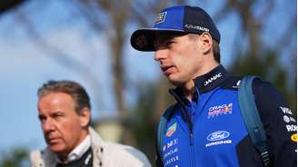 Max Verstappen reclama da falta de potência no carro da Red Bull 