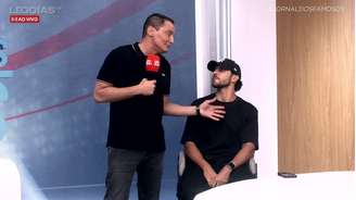 Leo Dias e o namorado, Moises Victorino (Reprodução/Youtube)