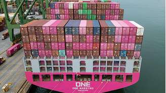 A distribuição de matérias-primas como o alumínio, que desempenham um papel fundamental na produção industrial, também está sendo impactada pela guerra