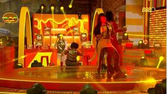 Marciele, Chaiany e Jordana dançam na festa do BBB 26 do sábado, 28