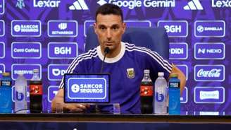Lionel Scaloni durante entrevista coletiva da Argentina