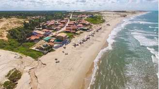 Saiba o que fazer em Beberibe: praias, falésias e outras dicas para a sua viagem pelo litoral do Ceará.