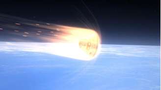 Impressão artística da cápsula Orion reentrando na atmosfera terrestre, descendo sobre a superfície do planeta, rodeada por um brilho ardente