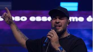 Jottapê é hospitalizado por crise de ansiedade.