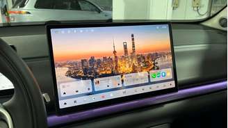 No Leapmotor C10, é necessário avançar muitas telas para alcançar comandos simples na central multimídia.