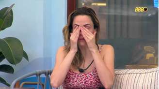 Ana Paula se emociona ao falar novamente sobre preocupação com o pai no BBB 26