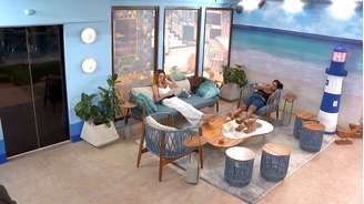 Ana Paula e Milena discutem na varanda sobre posicionamento no Paredão