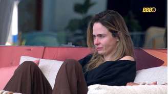 Ana Paula Renault se emociona antes da final do BBB 26