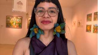 Trudruá Dorrico Macuxi é curadora de uma exposição, Passeurs, no Centro de Arte Contemporânea Frans Krajcberg, que reúne obras de artistas indígenas contemporâneos no 15° distrito de Paris até o dia 18 de julho.