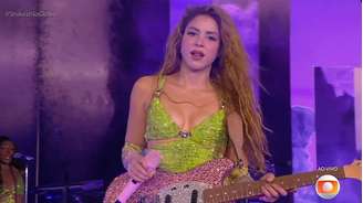 Shakira era esperada no palco às 21h45, mas só apareceu depois das 23h