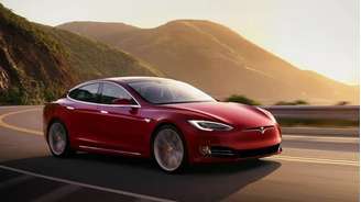 A Tesla descontinuou oficialmente o Model S e o Model X após 14 e 11 anos, respectivamente. Um fim discreto para dois modelos pioneiros. © Tesla