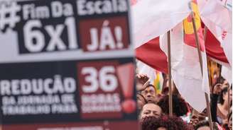 Centrais sindicais realizam ato unificado do 1º de Maio em São Paulo (SP) em defesa do fim da escala 6x1 e de melhores condições de trabalho e de vida