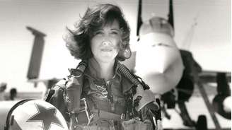 Tammie Jo Shults foi uma das primeiras pilotos de caça da Marinha dos EUA