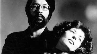 Paulo Leminski e Alice Ruiz, em foto dos anos 1970