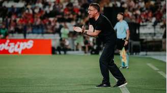 Ralf Rangnick, treinador da Áustria, aposta em meio de camp reforçado em convocação para a Copa do Mundo 2026.