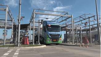 Caminhões a gás continuam representando uma parcela muito pequena do transporte de cargas brasileiro |