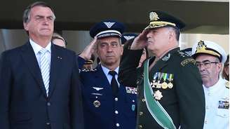 O ex-presidente Jair Bolsonaro enfrenta julgamento de indignidade e incompatibilidade para o oficialato na Justiça Militar
