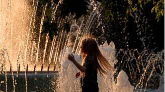 Onda de calor também atinge a Romênia. (27/06/2026)