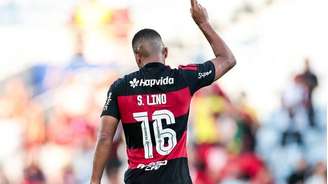 Samuel Lino fez o primeiro gol do Flamengo no jogo.