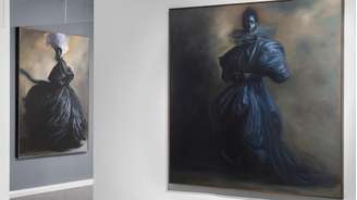 Pinturas de Gustavo Nazareno na mostra How to Grow a Flower From a Supernova, na Opera Gallery, em Paris.