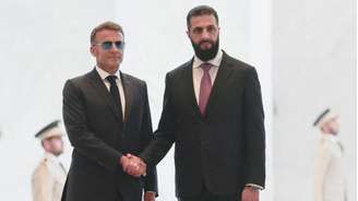 O presidente francês, Emmanuel Macron, e o presidente sírio, Ahmed al-Sharaa, no Palácio do Povo em Damasco, em 7 de julho de 2026.