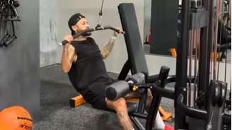 Treino de Neymar em seu momento de folga foi divulgado nas redes sociais, e rendeu memes.