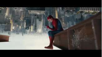 Após o fenômeno global de Homem-Aranha: Sem Volta Para Casa, Homem-Aranha: Um Novo Dia marca um capítulo totalmente novo para Peter Parker e o Homem-Aranha