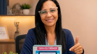 Adelma Barcelos desenvolveu métodos para ajudar alunos do EJA em sala de aula
