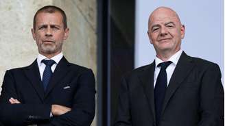 A relação entre o presidente da Uefa, Aleksander Ceferin (à esquerda), e o presidente da Fifa, Gianni Infantino (à direita), piorou nos últimos meses