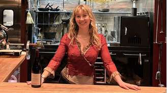 Caroline Kraetzer não recebe mais gorjetas, mas seu salário é o dobro do padrão