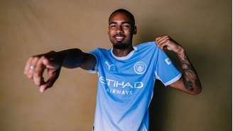 Allan assinou com o Manchester City até 203