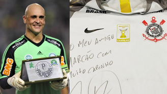 Ídolo do Palmeiras, Marcos exibe camisa do Corinthians autografada após polêmica de Neymar