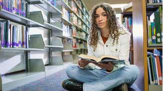 Dados das organizações ALA e PEN América indicam que a proibição de livros atingiu níveis sem precedentes nas escolas americanas, nos últimos três anos