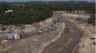 O rio Taruma Acu é visível em meio a uma grave seca em Manaus, no estado do Amazonas, Brasil, nesta quarta-feira, 25 de setembro de 2024.