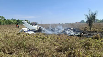 Avião cai em região de mata isolada em Água Boa
