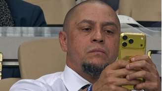 Segundo Roberto Carlos, os problemas financeiras surgiram por questões com empresários e familiares.