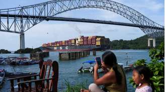 Canal do Panamá prevê reduzir ainda mais o trânsito de navios devido ao El Niño.