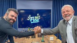 Lula com Igor Coelho na entrevista no 'Flow' às vésperas do 1º turno em 2022