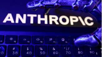 Anthropic diz adotar medidas para proteger a segurança psicológica, o senso de identidade e o bem-estar de seus sistemas de inteligência artificial.