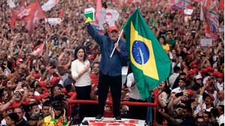 Lula participa de seu último comício como candidato à presidência, após concorrer sete vezes desde 1989. (24/10/2026)
