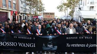 Manifestação em Aubervilliers, nos arredores de Paris, para homenagear Pengo Bossio Wangi, vítima fatal do ataque racista em Trappes.